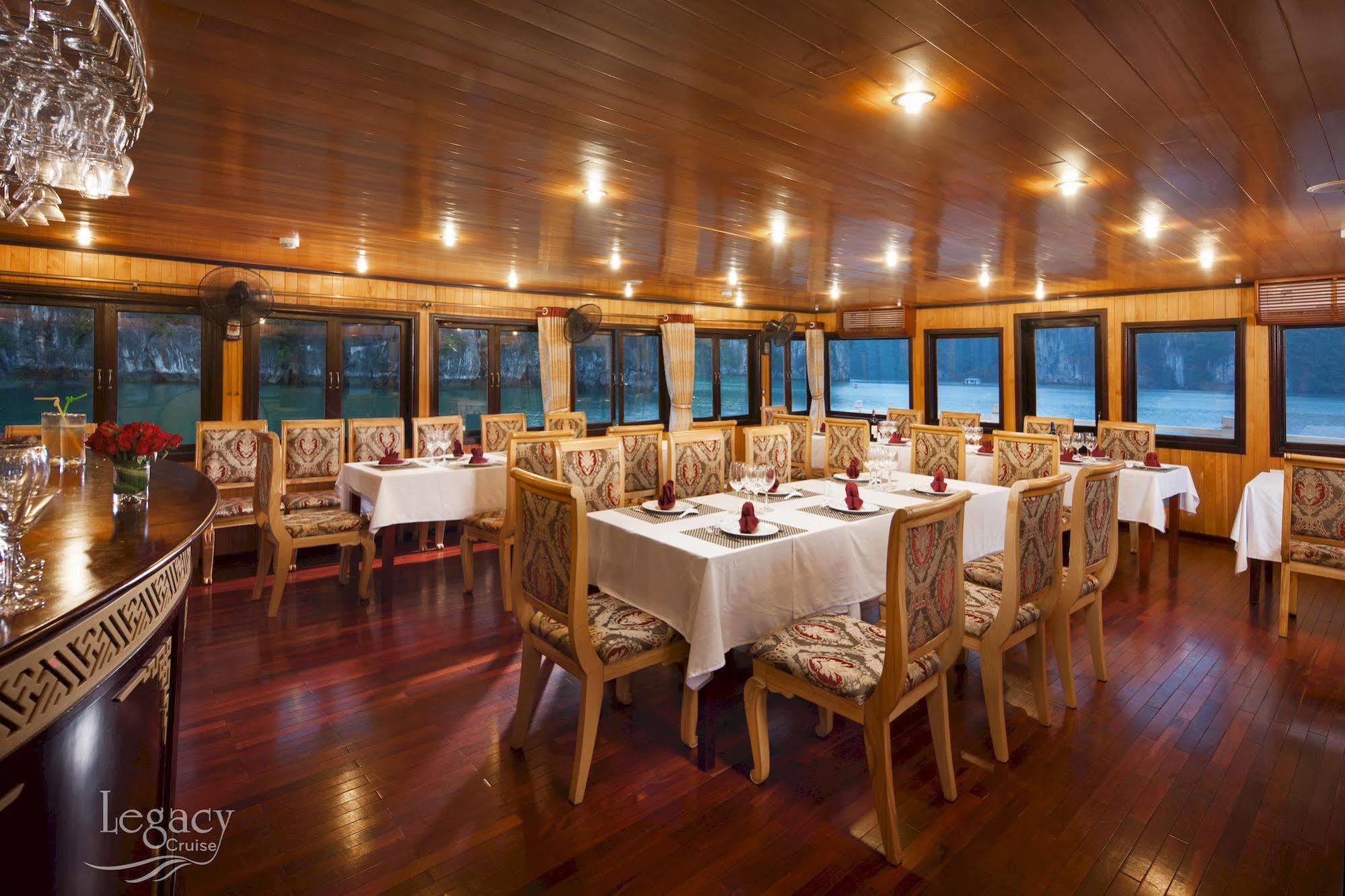 Hotel Legacy Cruise Ha Long Esterno foto