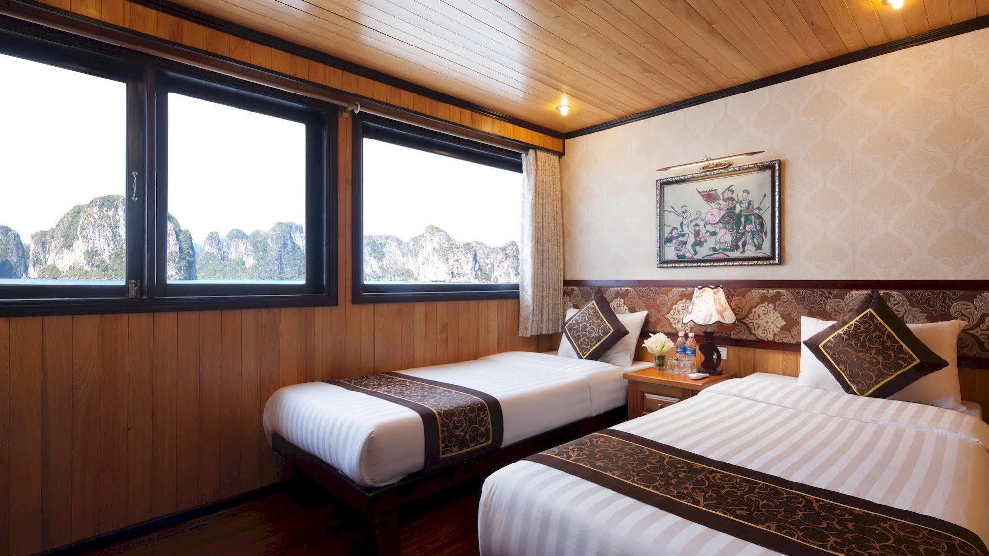 Hotel Legacy Cruise Ha Long Esterno foto